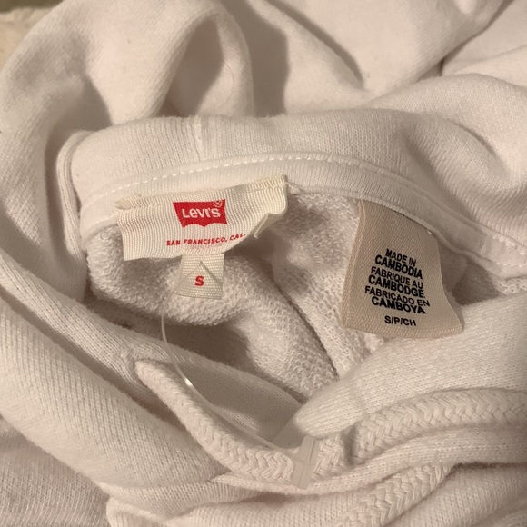 White Levi’s sweatshirt - Picture 8 of 8